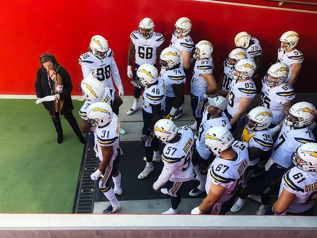 能在背靠背 能在背靠背